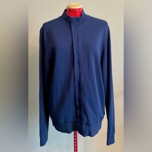 Hugo Boss - cotton blend zip up sweater
Size Large (regular fit)
